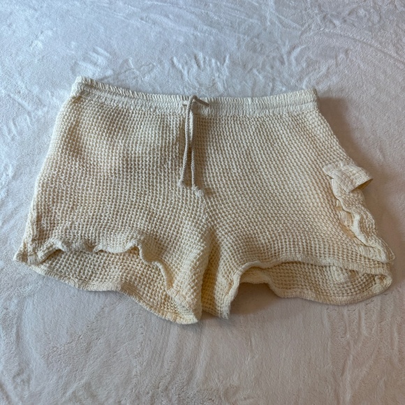 DONNI. Waffle cargo Drawstring Shorts Cream 45775 - Picture 3 of 9